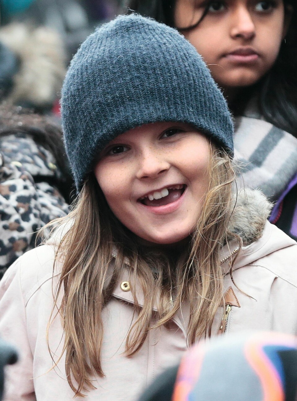 SANGGLAD: Prinsesse Ingrid Alexandra synger i kor på fritiden, og sang for full hals under julegrantenningen.