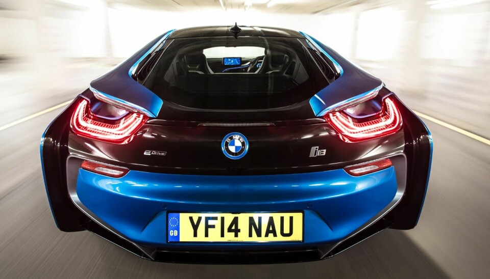 RÅERE VERSJON: BMW fyller 100 år som bilprodusent i 2016, og de gjør det med en real bursdagsgave til seg selv – en BMW i8 med over 500 hestekrefter. FOTO: Produsent