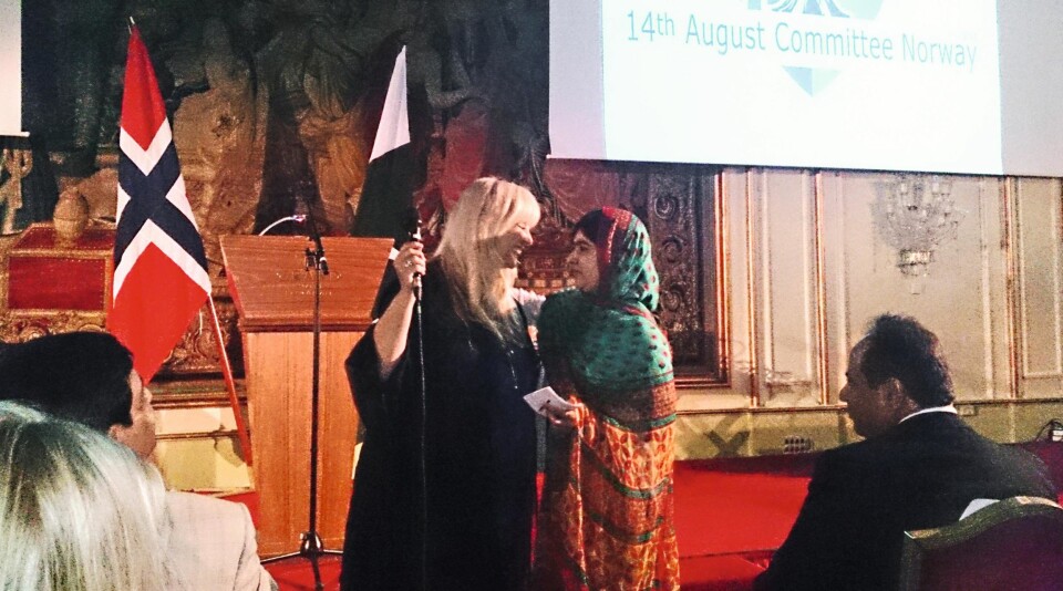 HJERTELIG: Det ble et spontant, men gripende møte for Hanne Krogh da Malala kom bort til henne etter en opptreden i fjor sommer.