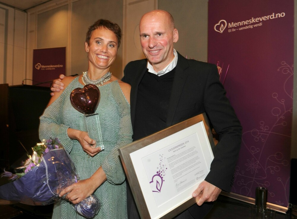 FIKK PRIS: Geir og kona Signe ble tidligere i år hedret med Livsvernprisen for sitt engasjement for menneskeverd. Seks av deres barn satt i salen.