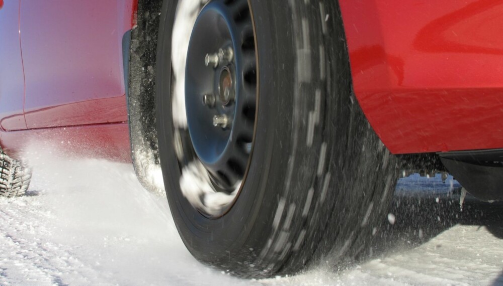 Vinterdekk
test
dekktest
vinterdekktest
2010
VW
Golf
6
VI
snø
vinter
vinterføre
glatt
piggdekk
hjulspinn