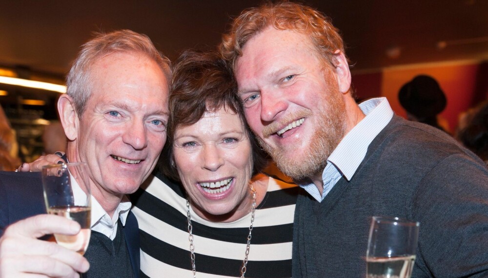 SKÅL FOR TYLDUM: Sven Nordin, hans kone Thorhild Strand og Petter Næss (t.v.) gleder seg over norsk Oscar-nominasjon.