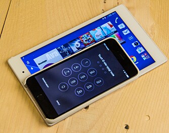 NETTBRETT: Her er iPhone 6 Plus lagt over en Xperia Z3Tabler Compact for å vise hvor stor den er.