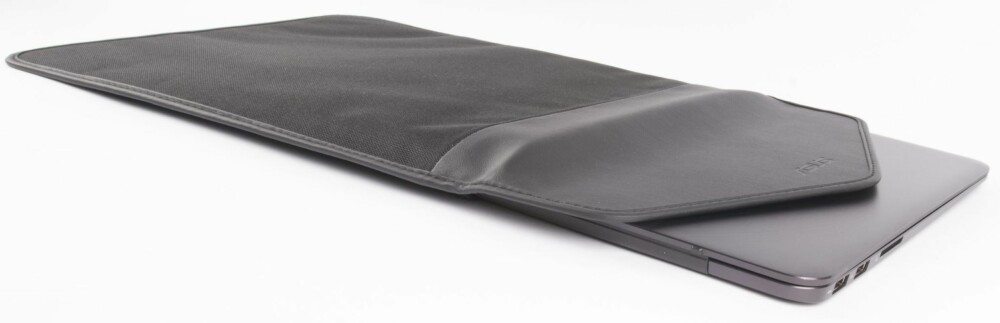 TASKE: Asus har sendt med en solid taske, som vanlig i Zenbook-serien. TASKE: Asus har sendt med en solid taske, som vanlig i Zenbook-serien.