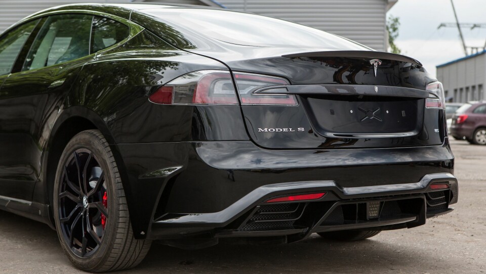 TESLA: Hekken er blitt langt mer kraftfull og sporty.