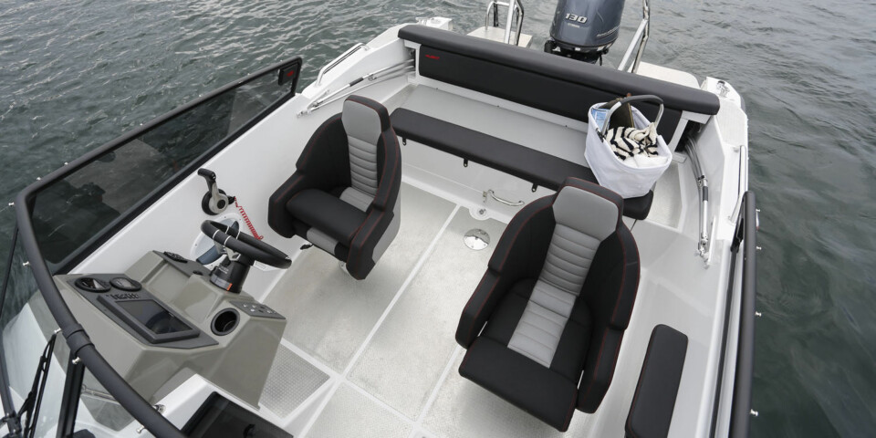 HUSKY R6: Glassfiberinnredning gjør Husky lunere innvendig enn en tradisjonell aluminiumsbåt.