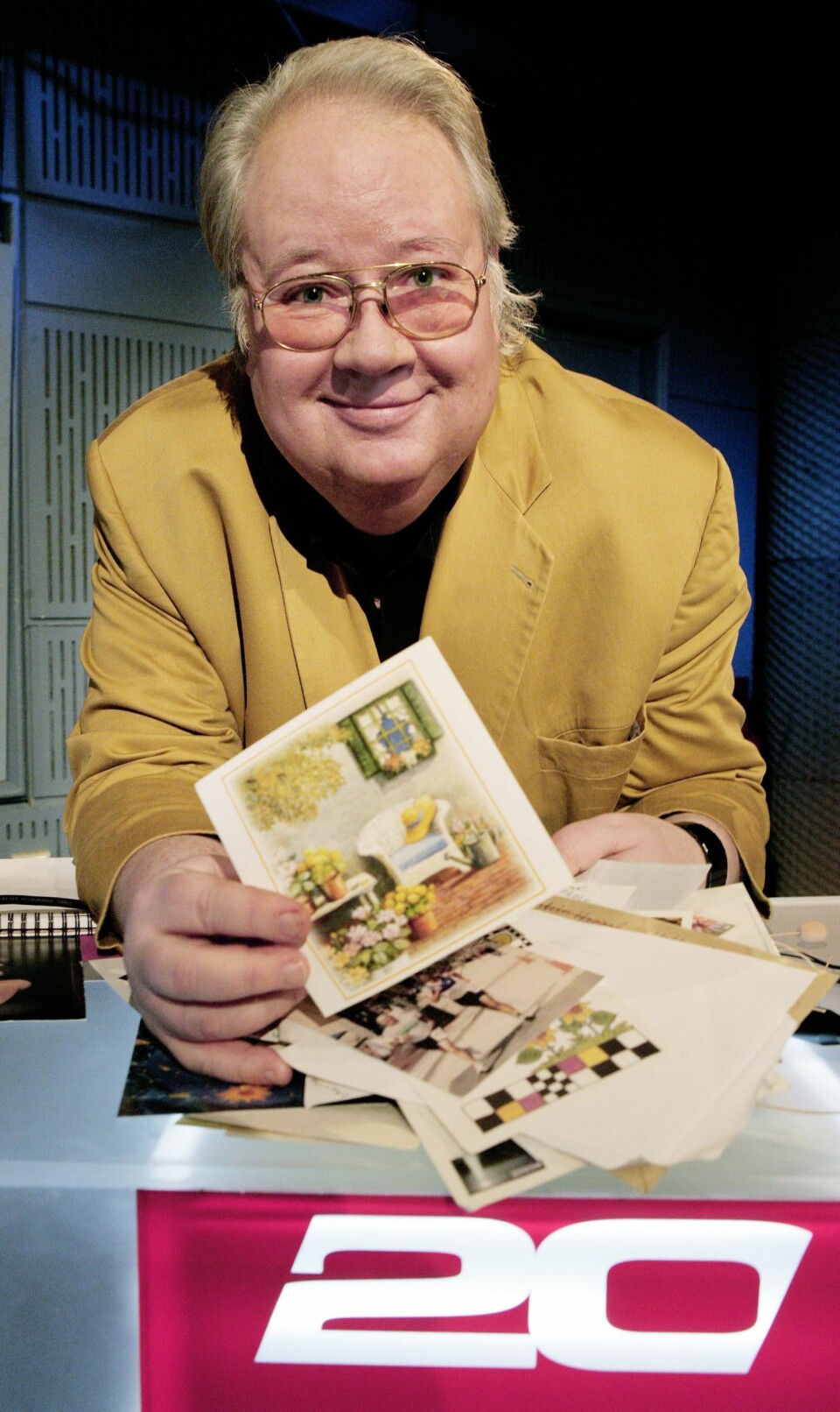 PÅ LUFTA: Knut ledet «20 spørsmål» i en årrekke. Nå er han tilbake i radioen med programmene «Blues-asylet» og «Studio Sokrates» på P2.