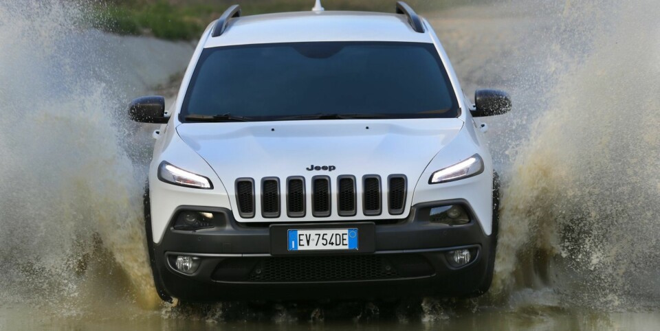 DYR: Den råeste versjonen heter Trailhawk og kommer med alt tenkelig utstyr. Med bensinmotor blir den kostbar i Norge. En dieselversjon kan komme neste år. FOTO: Jeep
