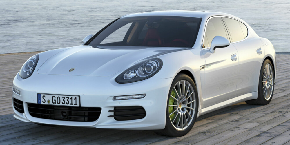 LITT GRØNN: At denne bilen skal greie et CO2-utslipp på 71 g/km virker nesten utrolig. FOTO: Porsche