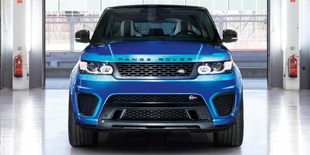 SVR: Digre luftinntak foran bidrar til å skille SVR-modellen fra en vanlig Range Rover Sport. FOTO: Land Rover SVR: Digre luftinntak foran bidrar til å skille SVR-modellen fra en vanlig Range Rover Sport. FOTO: Land Rover