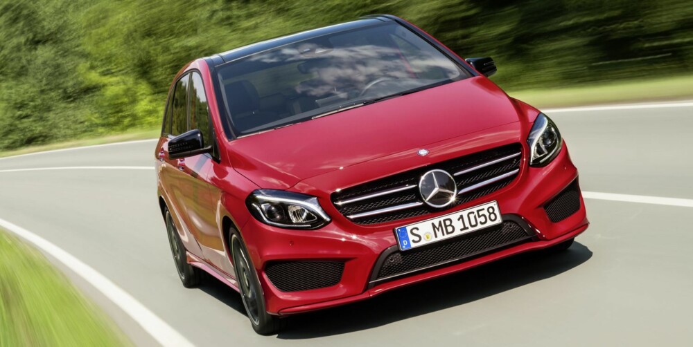 MED AMG-PAKKE: Mercedes B-klasse B 250 4MATIC AMG Line. FOTO: Daimler AG