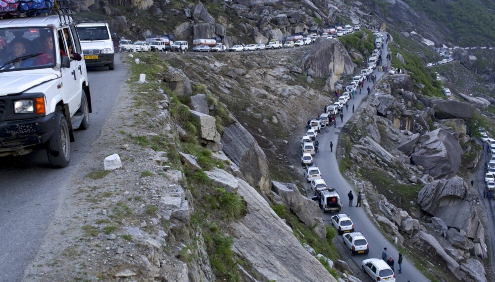 Du har ikke opplevd bilkø før du har kjørt Himalaya Highway.
