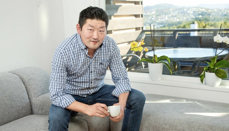 TAKKNEMLIG: Bjørn Egil Mogenstad har alltid følt seg heldig som fikk vokse opp i Norge. Det dukker fortsatt opp bilder fra tiden han tilbrakte på et barnehjem i Sør-Korea.