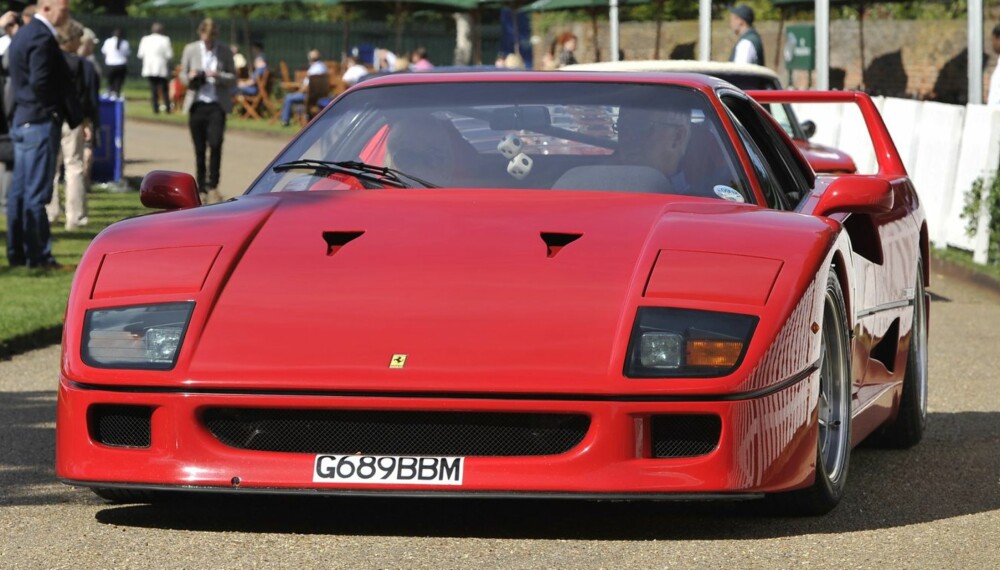 LEGENDE: Ferrari F40 omtales ofte som en av de flotteste superbilene som noensinne er laget.