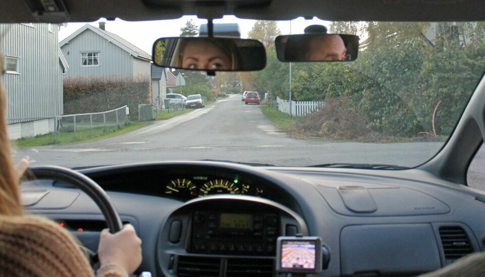 ØVELSESKJØRING: Det stilles ikke bare stilles det krav til deg som skal øvelseskjøre, men det stilles også en rekke krav både til ledsager og til bilen som skal benyttes.
