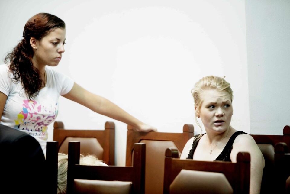 Rettssak: Stina og hennes medtiltalte Madelaine Rodriguez under rettssaken i 2010. Den tredje norske jenta rømte til Norge samme år. Madelaine Rodriguez ble i sommer løslatt fra fengselet, men er i Bolivia inntil videre.