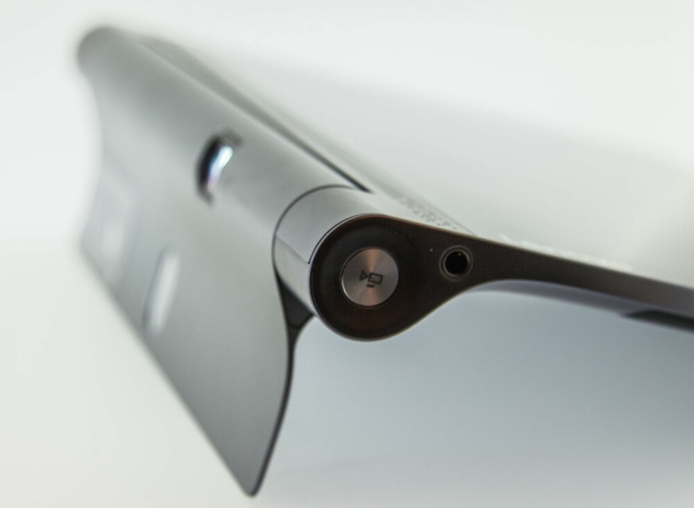 UNIK: Projektoren og den asynkrone formen på Lenovo Yoga Tablet 3 Pro gjør Lenovos nettbrett unikt.