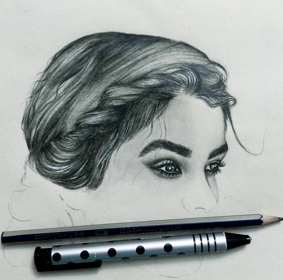 Hailee Steinfeld er ikke helt ferdig ennå, men det er lett å se at det er henne!