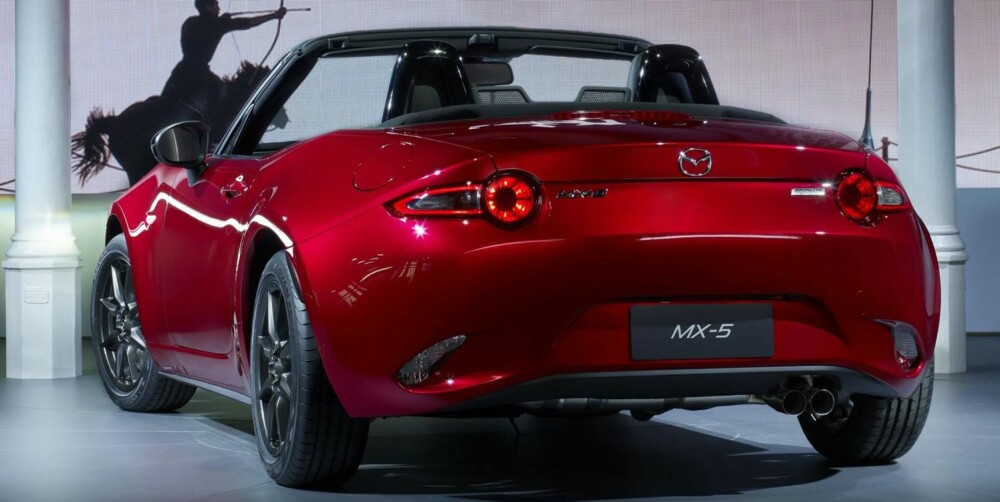 BEVEGELSE: Mazda kaller sin designlinje for Kodo, som innebærer at bilene skal se ut som om de er i bevegelse også når de står stille. FOTO: Mazda.