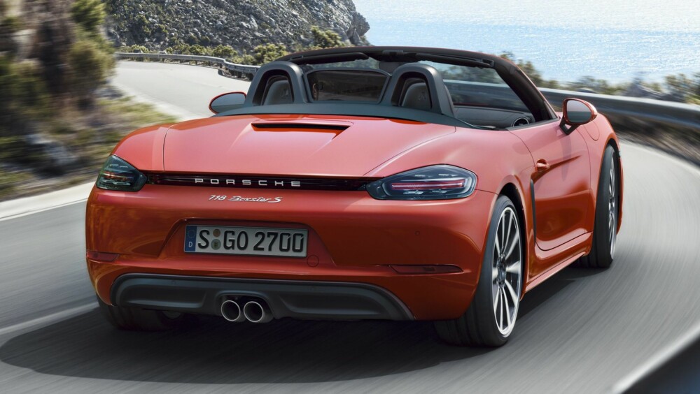 718: Nye Porsche 718 Boxster S kommer med en 2,5-liters motor med turbo. Den firesylindrede motoren yter 350 hk. FOTO: Porsche 718: Nye Porsche 718 Boxster S kommer med en 2,5-liters motor med turbo. Den firesylindrede motoren yter 350 hk. FOTO: Porsche