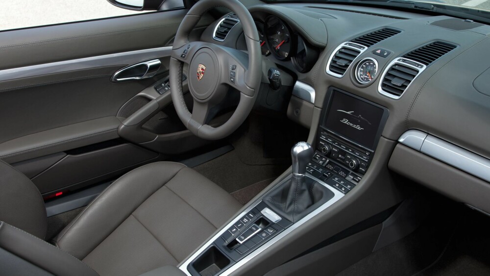 BOXSTER: Førermiljø, Boxster anno 2012. FOTO: Porsche BOXSTER: Førermiljø, Boxster anno 2012. FOTO: Porsche