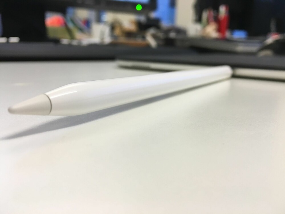BREKKASJE: Vi er alltid litt nervøse for å brekke ladepluggen på Apple Pencil. 