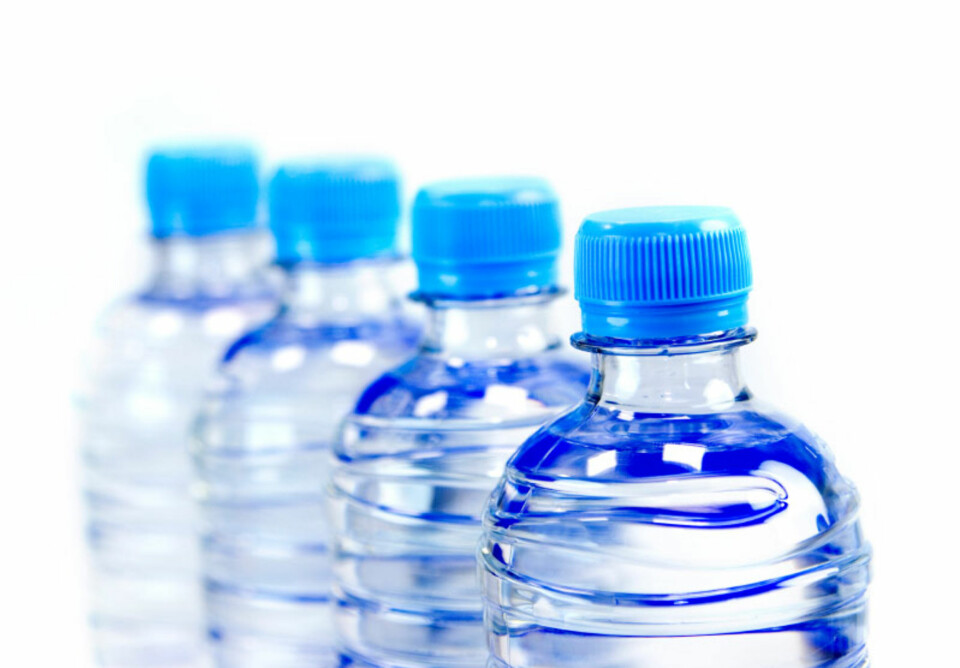 - DROPP FLASKEVANN: Én ting er at det vil spare deg for penger, men du sparer også miljøet for all energibruken som går med til produksjon, transport og nedkjøling av flaskevann.