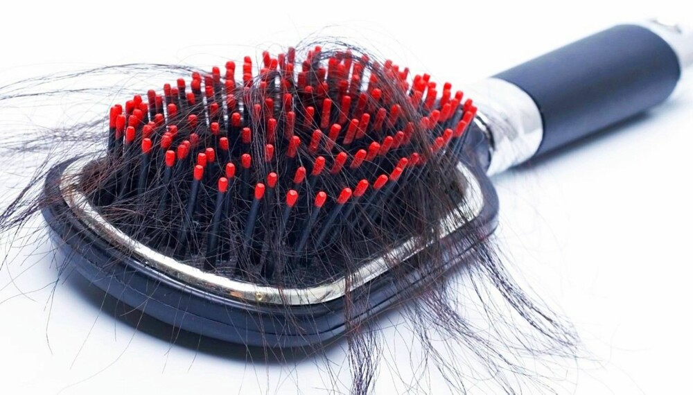 VELG HÅRBØRSTE MED OMHU: Bruker du feil børste på håret ditt, kan du ødelegge det.