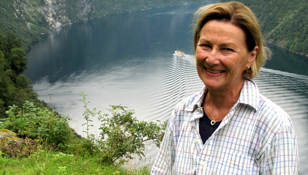 BLI MED: Dronning Sonja elsker å gå tur i norsk natur. Nå kan du gå i hennes fotspor.