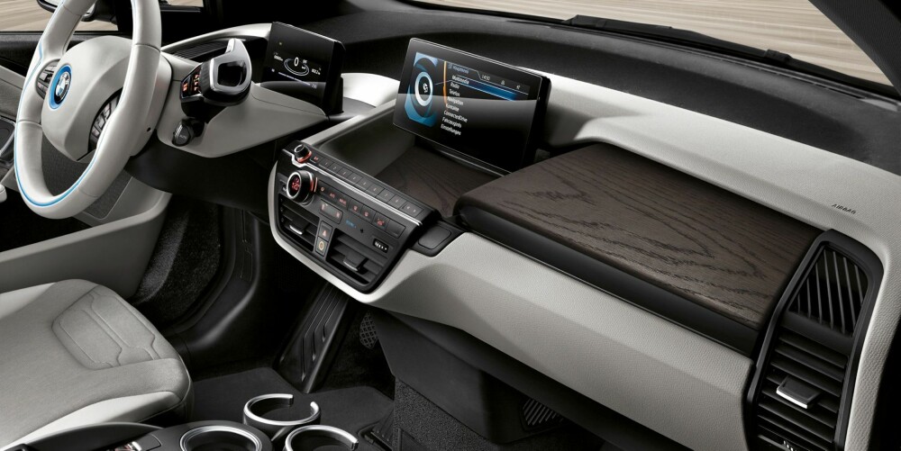 ANNERLEDES: i3 ligner ikke på noen annen elbil på markedet. BMW fortsetter med den strategien i nye i3. Rekkevidden øker fra 190 til 300 kilometer. ANNERLEDES: i3 ligner ikke på noen annen elbil på markedet. BMW fortsetter med den strategien i nye i3. Rekkevidden øker fra 190 til 300 kilometer.