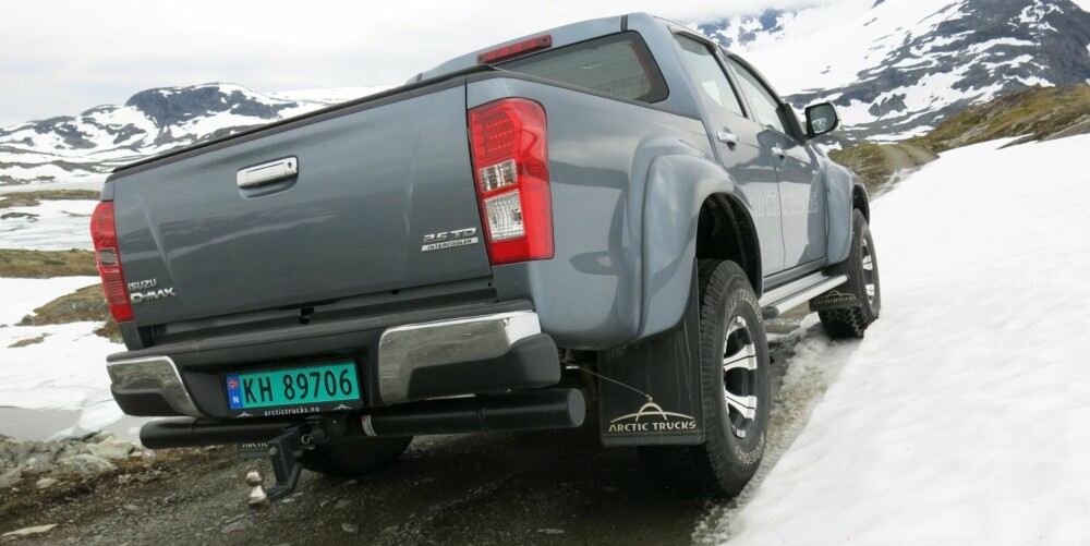 KOMMER FREM: Som med andre biler fra spesialister som Arctic Trucks, så er det primært fremkommeligheten på dårlig vei som er AT 35s styrke. FOTO: Martin Jansen