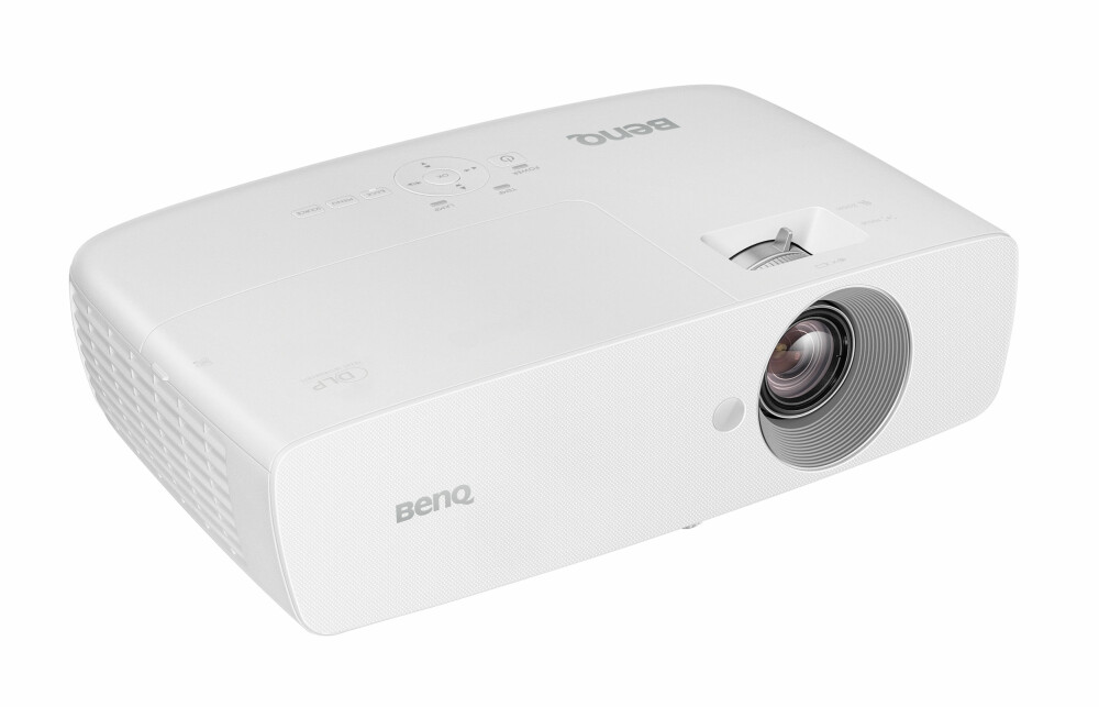 IMPONERT: Benq W1090 leverer en flott balanse mellom lysstyrke og sortnivå.