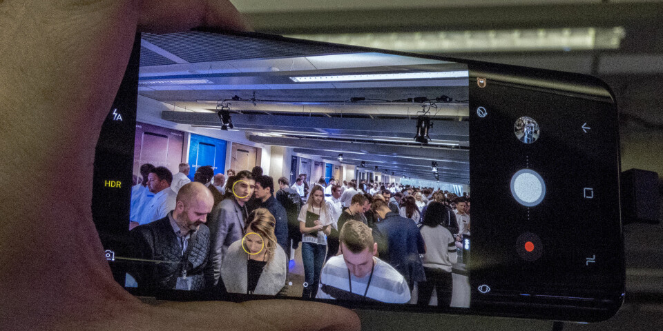 KAMERAFUNKSJON: Vi fikk prøvd kamerafunksjonen på S8 og synes den er kjapp og responsiv på avtrekkeren. KAMERAFUNKSJON: Vi fikk prøvd kamerafunksjonen på S8 og synes den er kjapp og responsiv på avtrekkeren.