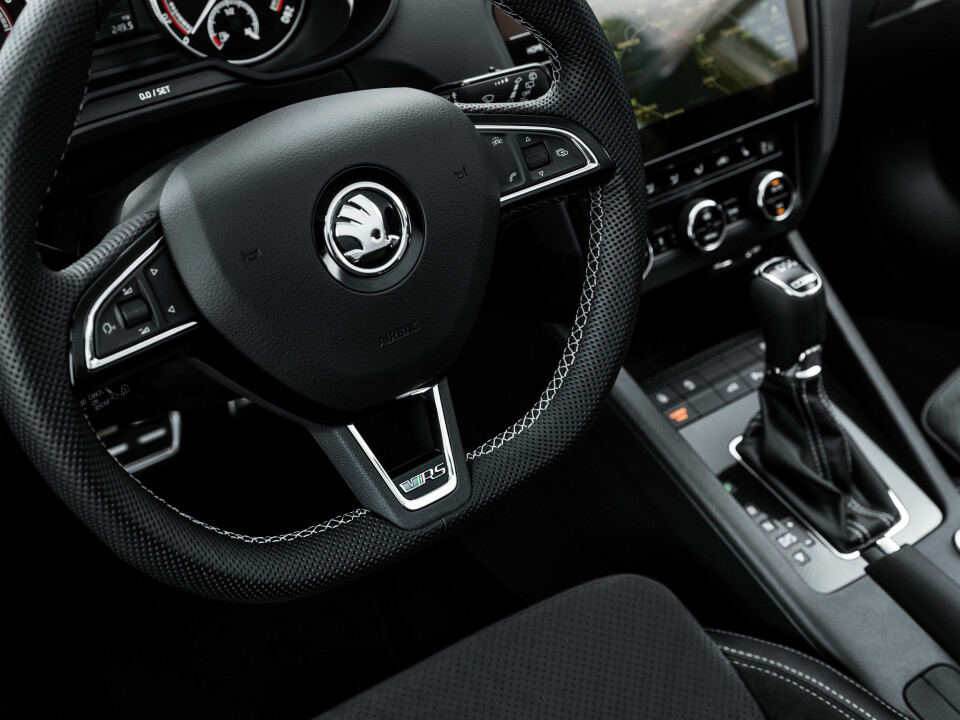 TOUCH-SKJERM: Toppmodellen 'Columbus' leveres med 9,2-tommers touchskjerm i dashbordet.