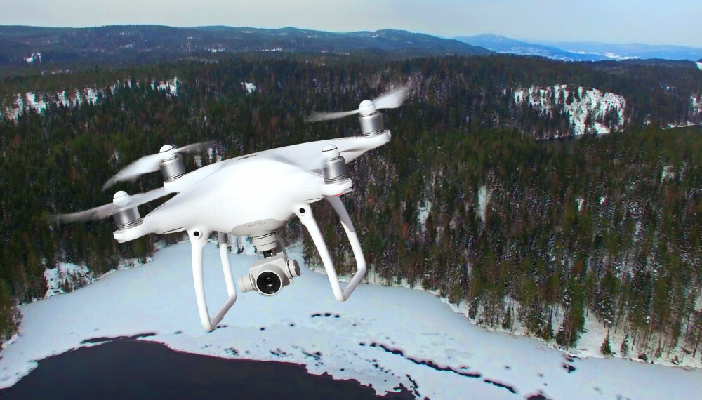 VINTERFLYVNING: Dette bør du passe på om du flyr drone om vinteren. VINTERFLYVNING: Dette bør du passe på om du flyr drone om vinteren.