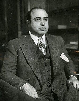Gangsterikonet Al Capone styrte Chicago med hard hånd. 