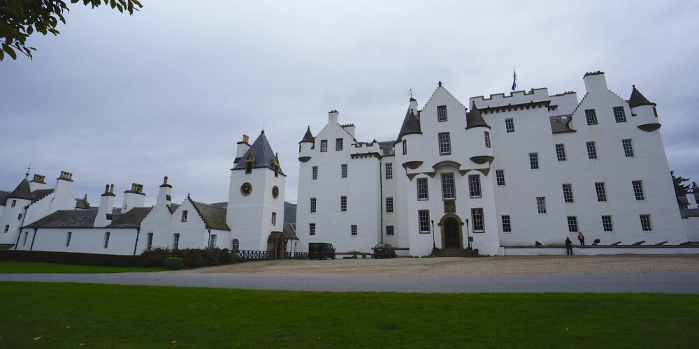 SPENNENDE SLOTT: Clan Murrays Blair Castle i Pitlochry.