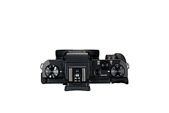 PRAKTISK: Canon PowerShot G5 X er verken blant de slankeste eller de med renest design, men har mange praktiske innstillingsknapper og hjul.