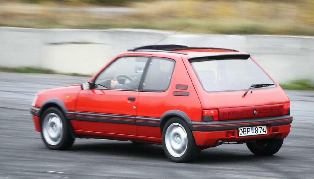 KLASSIKER: 205 GTI er en legende blant de små lommerakettene fra 80-tallet.