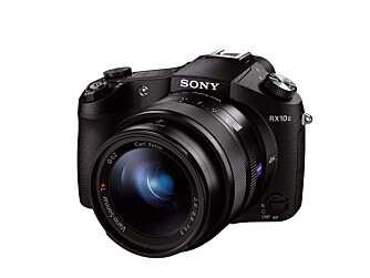 AVANSERT: Sony Cyber-shot RX10 II er et avansert kompaktkamera med 20 megapikslers oppløsning, stor bildebrikke og 8,3x optisk zoom.