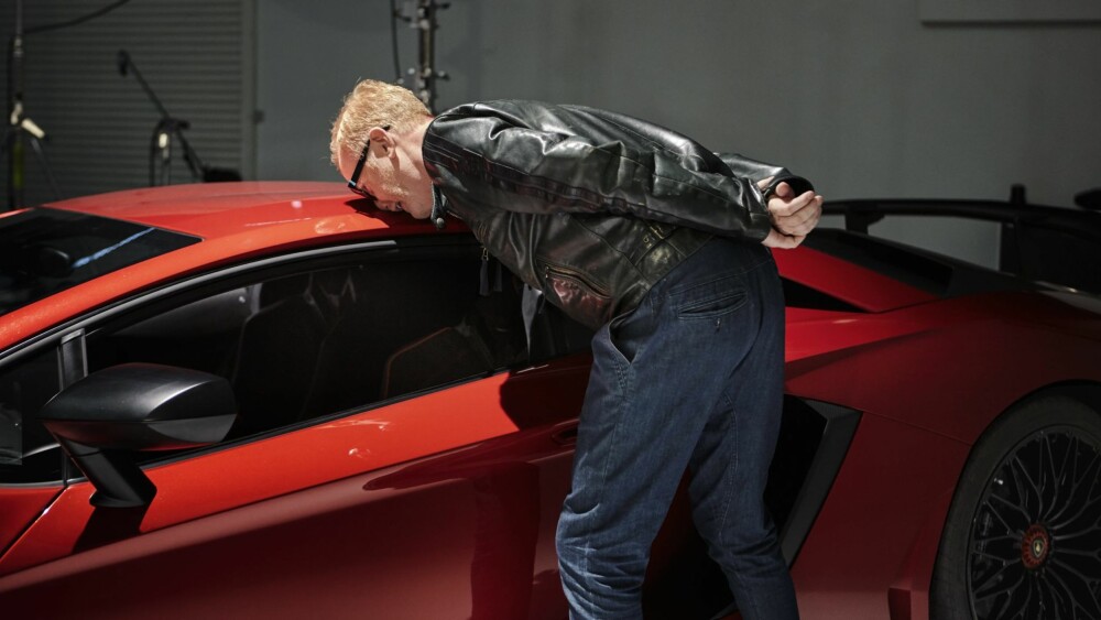 PETROLHEAD: Chris Evans har fullstendig bildilla og er særlig begeistret for Ferrari. PETROLHEAD: Chris Evans har fullstendig bildilla og er særlig begeistret for Ferrari.