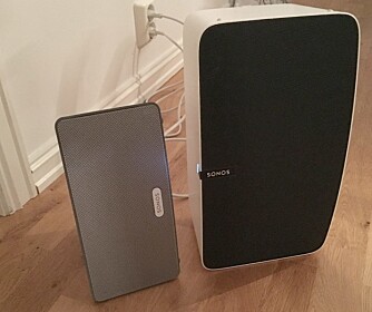 STØRRE: Sonos Play:5 er en del større enn Play:3, men er mer kompakt enn den gamle versjonen av Play:5.