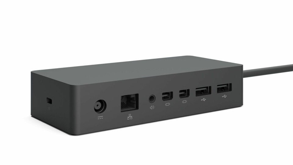 DOKKING: Denne dokkingstasjonen kan du bruke både sammen med Surface Pro 4, Surface Book og ikke minst Microsofts nye mobiler, som Lumia 950 og Lumia 950 XL.