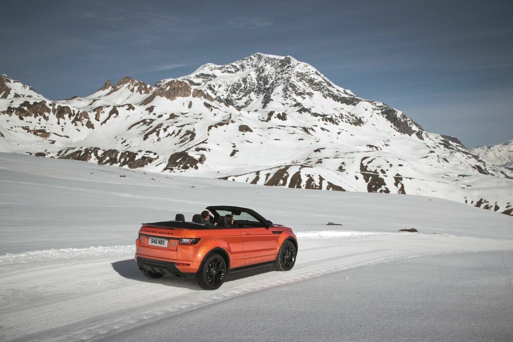 LEKRERE: Nissan Murano ble ingen salgssuksess i cab-versjon. Range Rover Evoque er i det minste mye penere å se på enn japaneren. LEKRERE: Nissan Murano ble ingen salgssuksess i cab-versjon. Range Rover Evoque er i det minste mye penere å se på enn japaneren.