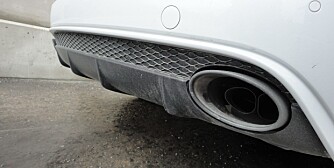 MED GROMLÅT: Svarte tupper viser at du har sportseksos. Verdt hvert krone om du liker V8-lyd. MED GROMLÅT: Svarte tupper viser at du har sportseksos. Verdt hvert krone om du liker V8-lyd.