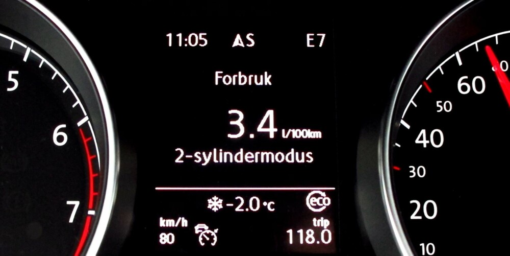 GJERRIGERE: En bensinmotor trenger ikke være en tørsting. Bilder viser tripcomputeren på VW Golf med 1,4-liters bensinmotor. FOTO: Terje Bjørnsen