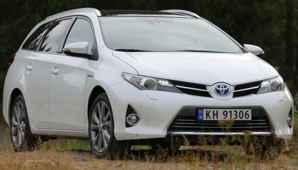 HØYE FORVENTNINGER: Bilkjøperne har store forventninger til Toyota, som scorer veldig godt på kvalitet og drivstofføkonomi.