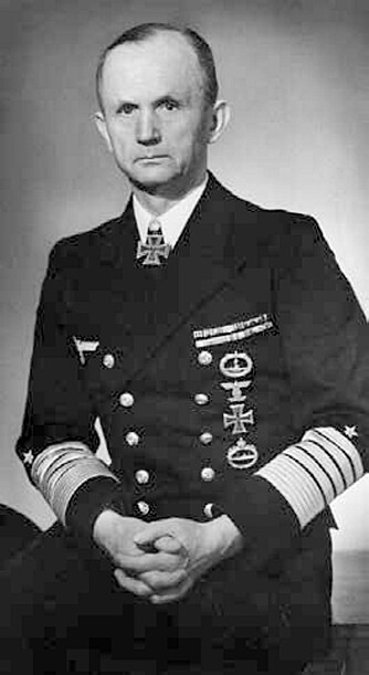 Storadmiral Carl Dönitz var ikke begeistret for U-864s oppdrag. Han mente at ubåter var laget for krig, ikke godstransport.