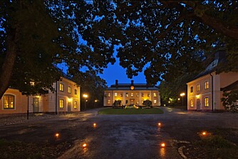 NÆR STOCKHOLM: Bekvem overnatting i Åkeshofs Slott med atmosfære fra 1700-tallet.