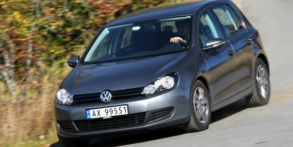 SE ETTER: Av de billigste bensinversjonene skal du være på jakt etter 1,2-liters turbo med 86 hk. De koster fra ca. 150 000 kroner. Kjøremessig er samme motor med 105 hk et bedre valg. Da begynner prisene omtrent i samme område. FOTO: Egil Nordlien HM Foto